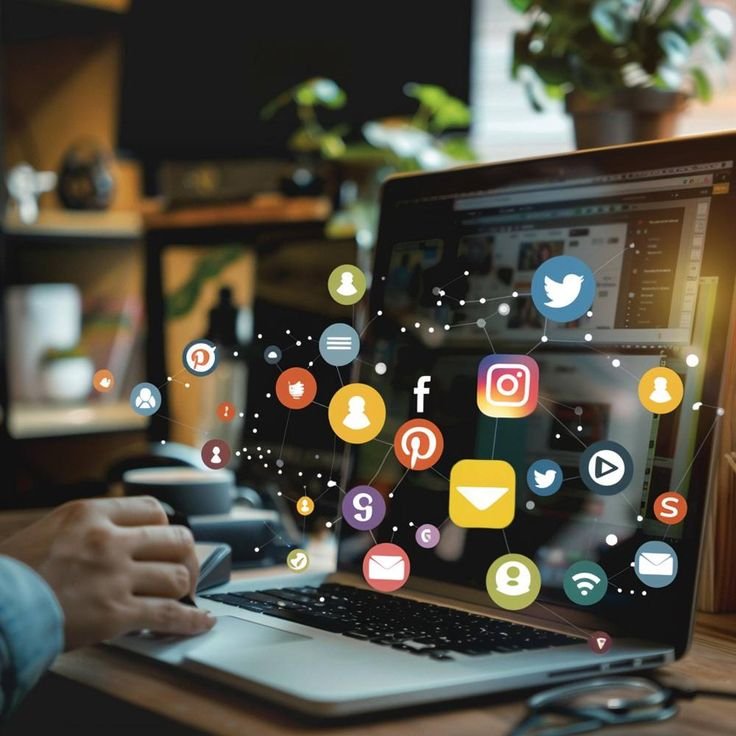 إدارة وتسويق وسائل التواصل الاجتماعي